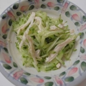 蒸し鶏とキュウリの棒棒鶏